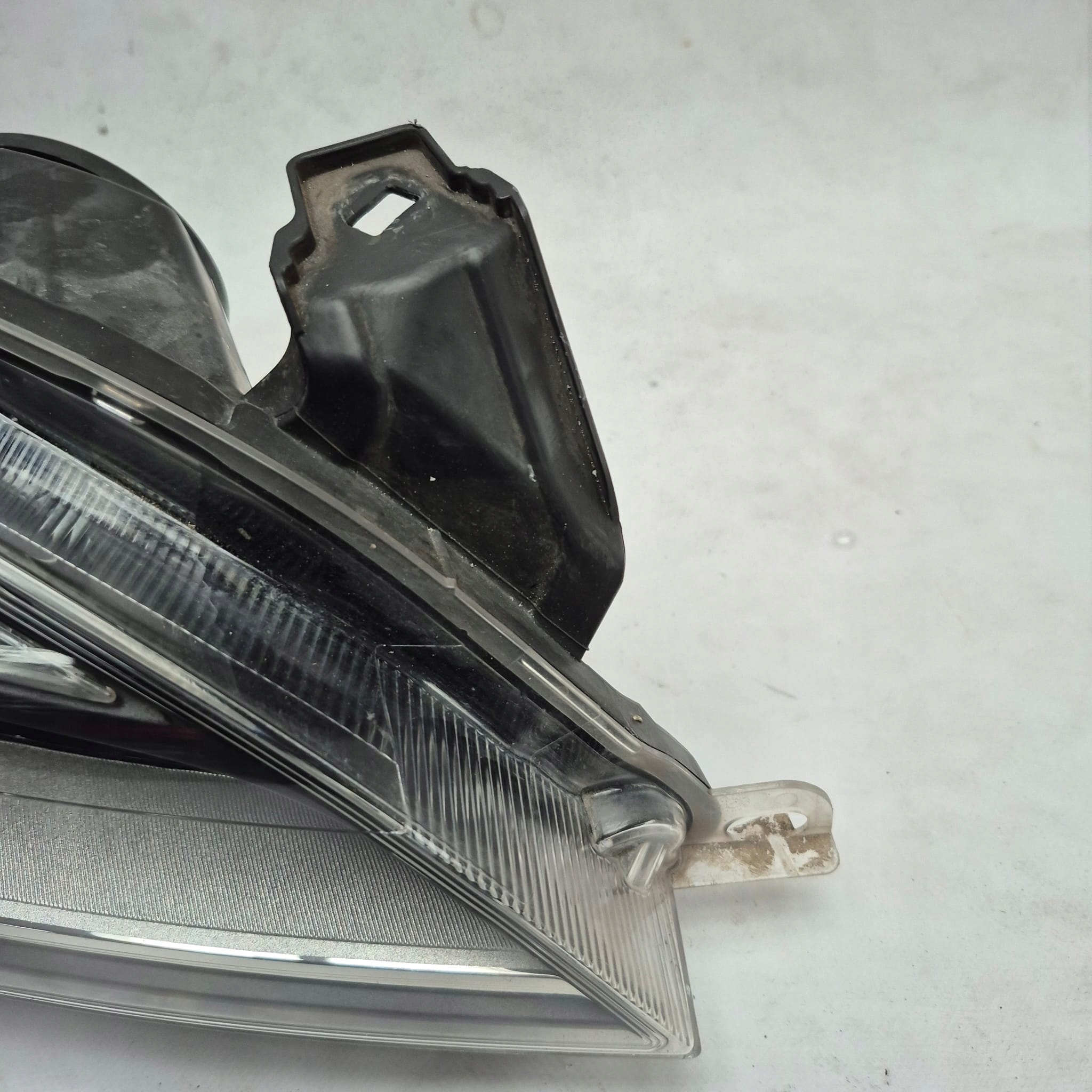 OPEL ASTRA IV J 09- light right front front XENON LED 13253651