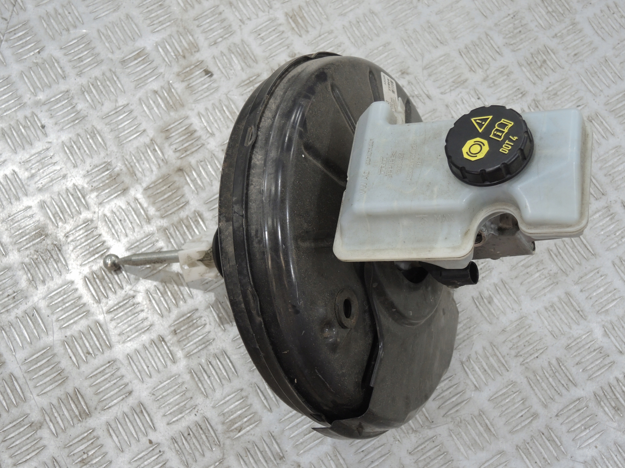 VW GOLF VII 7 SERWO HAMULCOWE POMPA 5Q1614105BQ