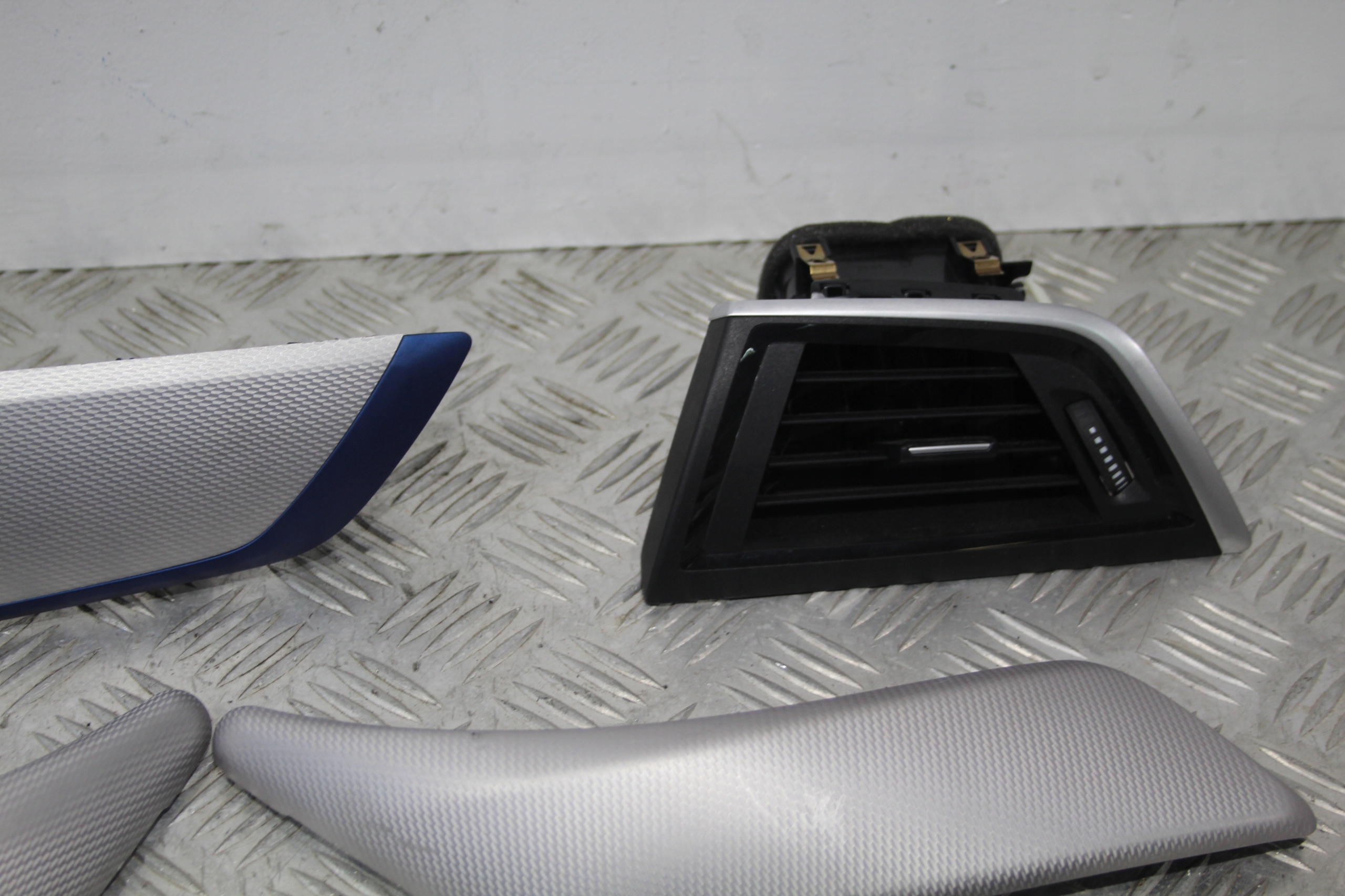 Moulage DEKORY Console BMW 1 F20 LIFT
