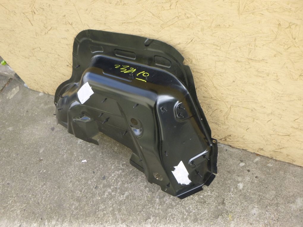 MERCEDES GLC W253 A 253 mudguard rear. right sump