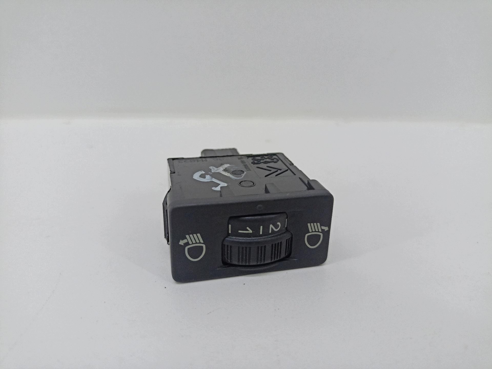 light switch Citroen C3 2 facelift 2013 96661868XT