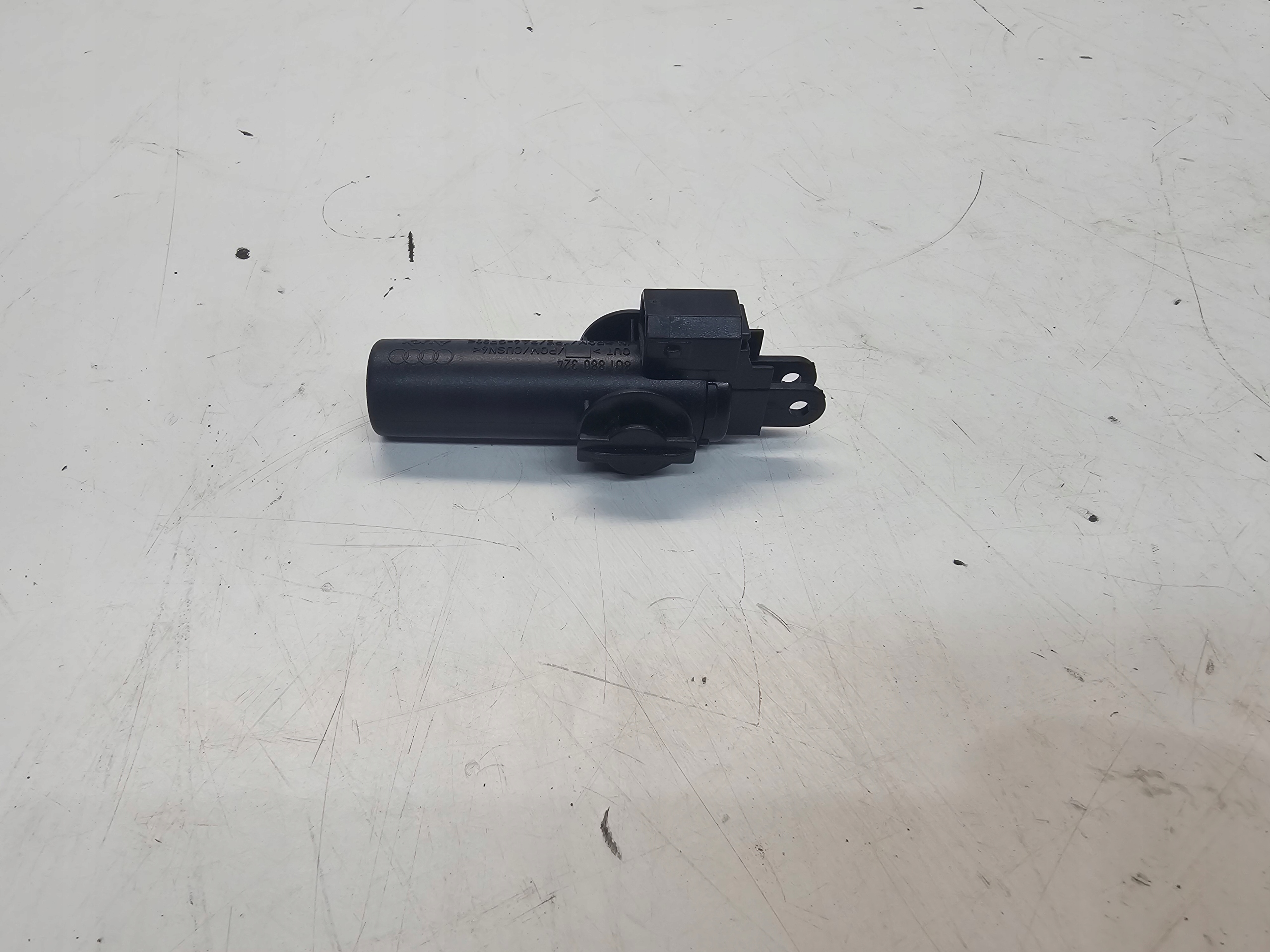 damper passenger compartments AUDI Q3 8U 8U1880324