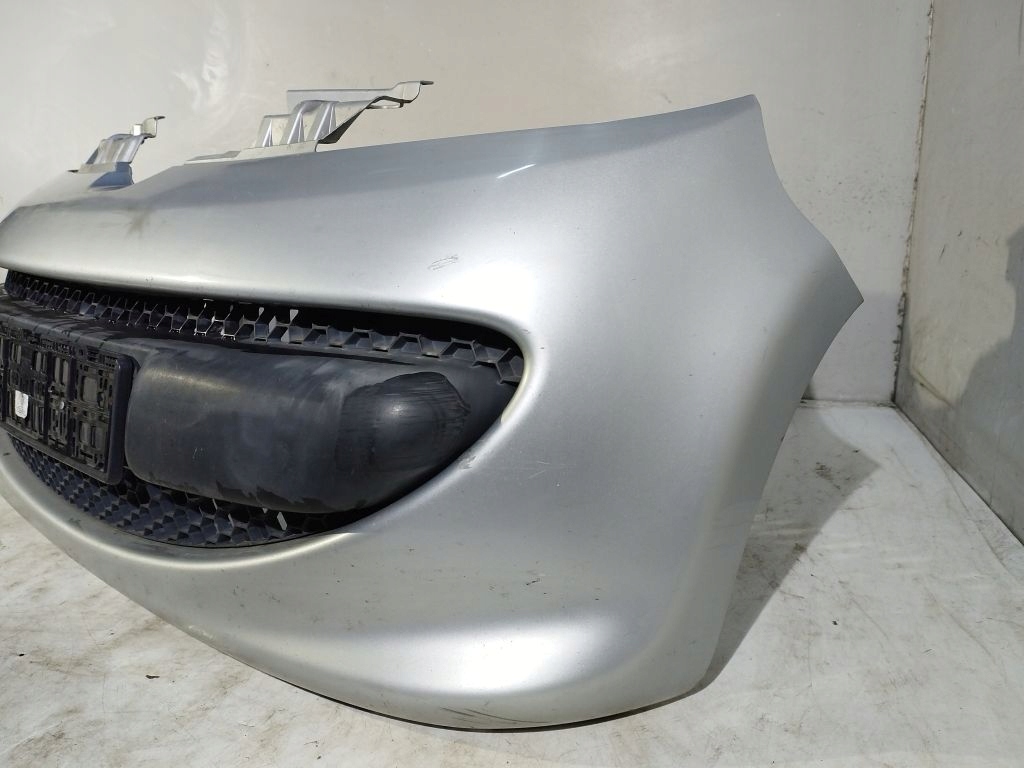 Peugeot 107 Stoßstange vorne vorne KTB