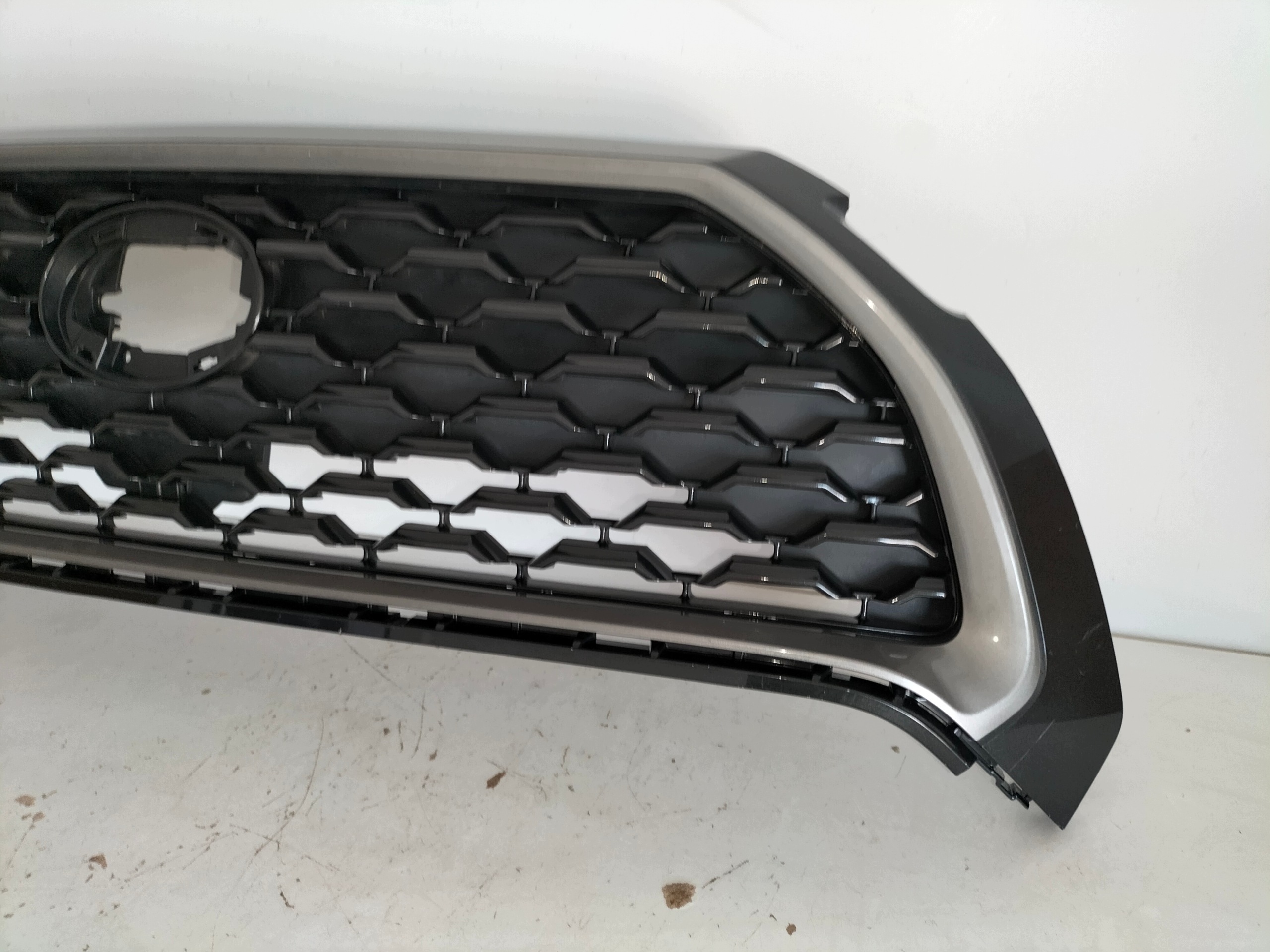 grille grid grill front TOYOTA COROLLA CROSS 20