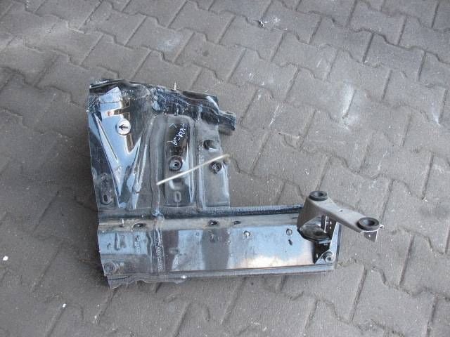 MERCEDES A-KLASA W176 13- quarter left front front 191