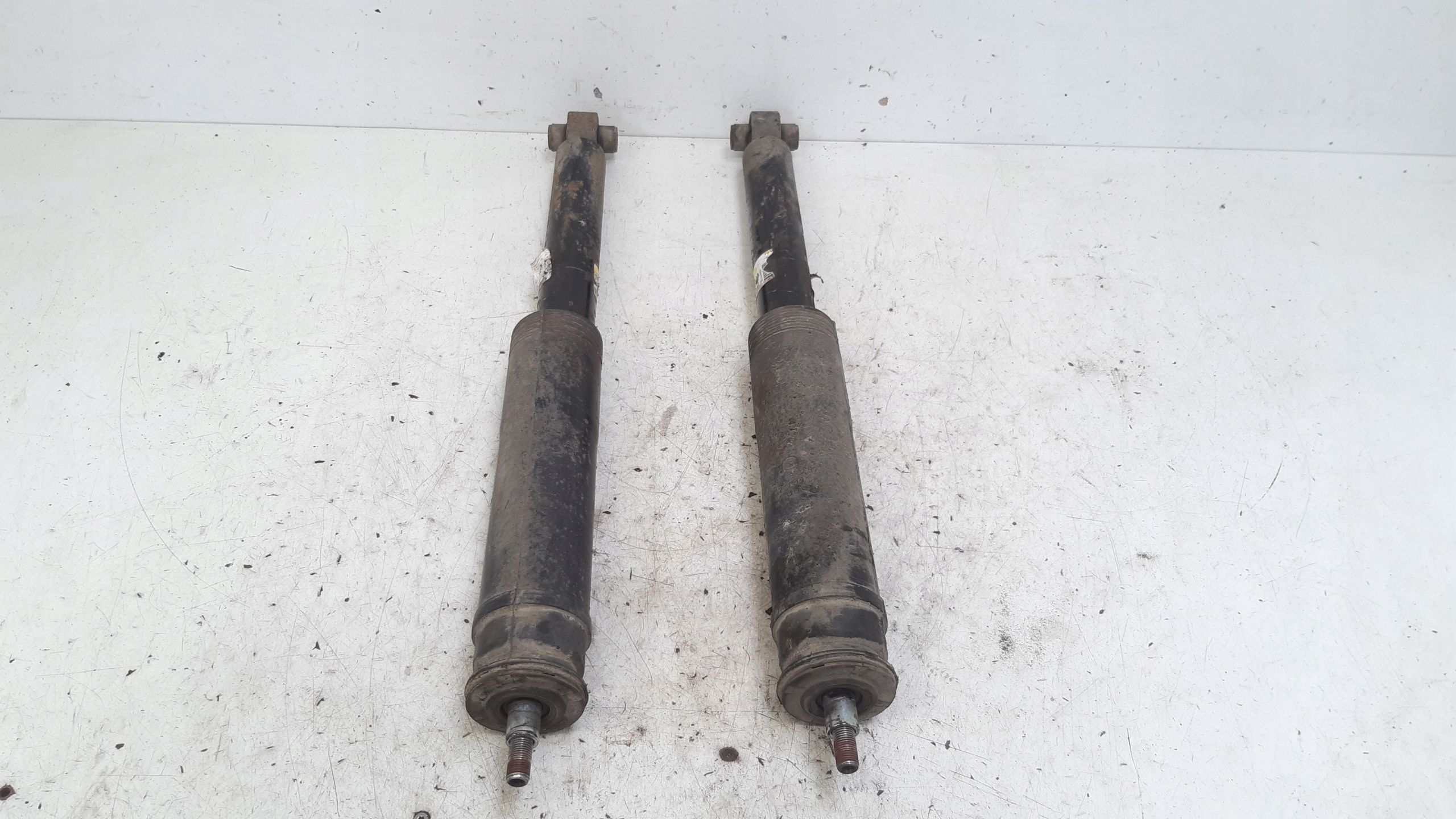 Stoßdämpfer heck para Toyota Avensis T27