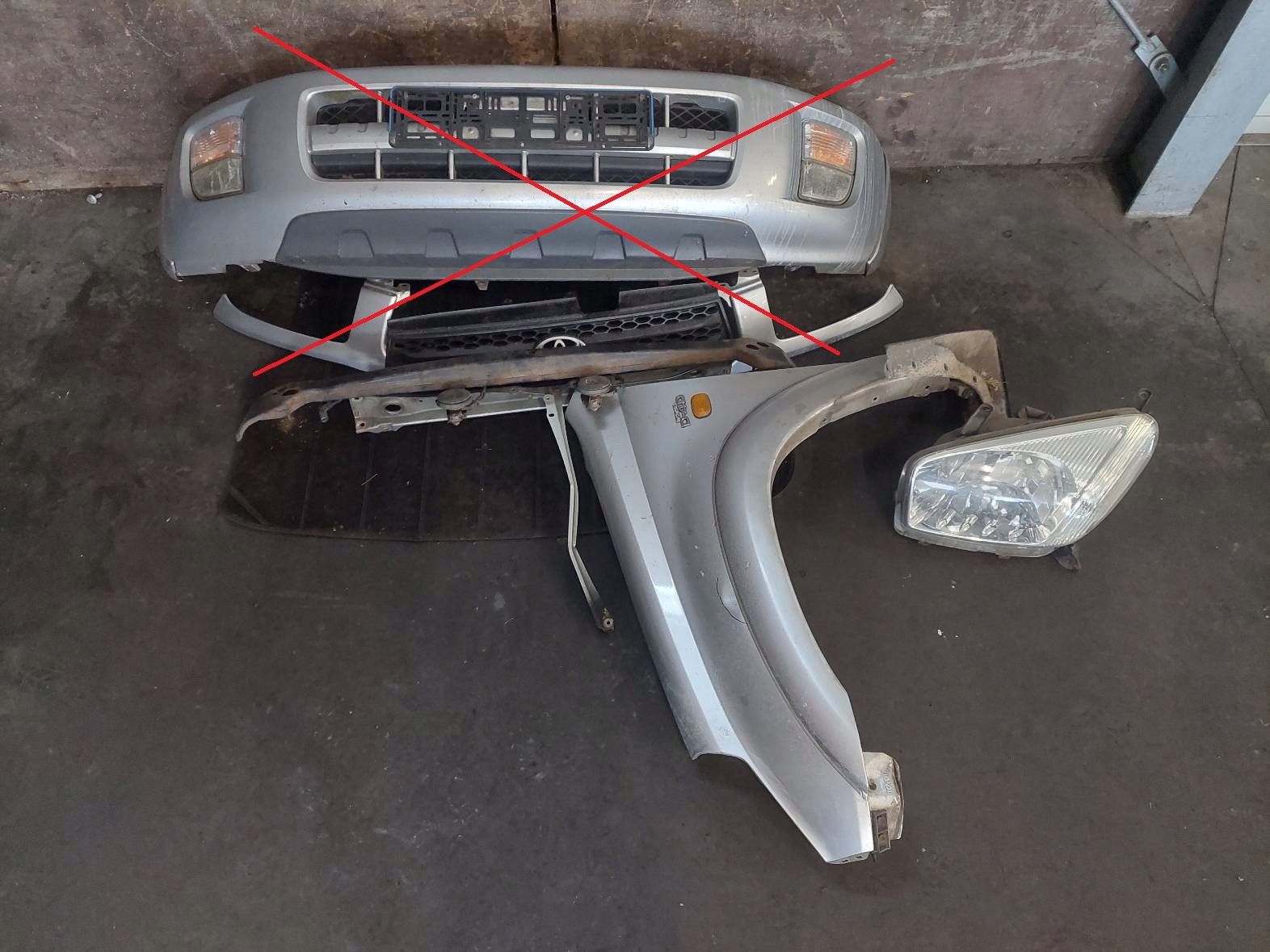 fender left front + light left front + tension belt upper sider TOYOTA RAV4 II 1D4