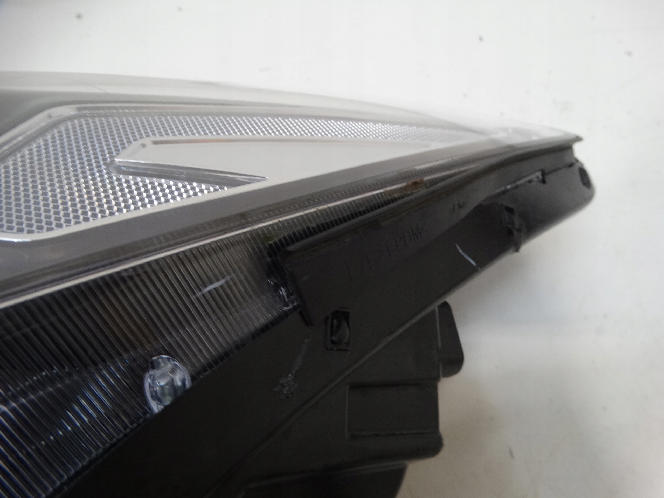 REFLEKTOR lights left front HYUNDAI TUCSON III 92101-D7600