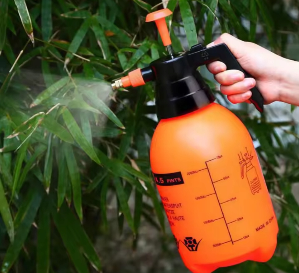 OPRYSKIWACZ RĘCZNY ZRASZACZ CIŚNIENIOWY 2L SPRYSKIWACZ OGRODOWY Z REGULACJĄ Marka inna