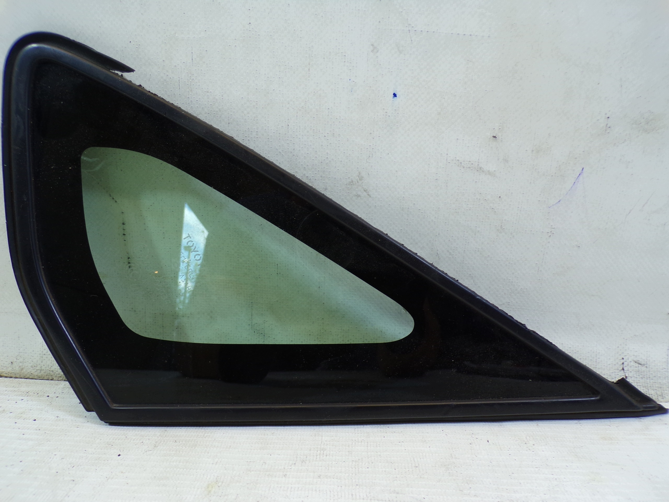 window bodywork front left TOYOTA PRIUS 2 II (K2)