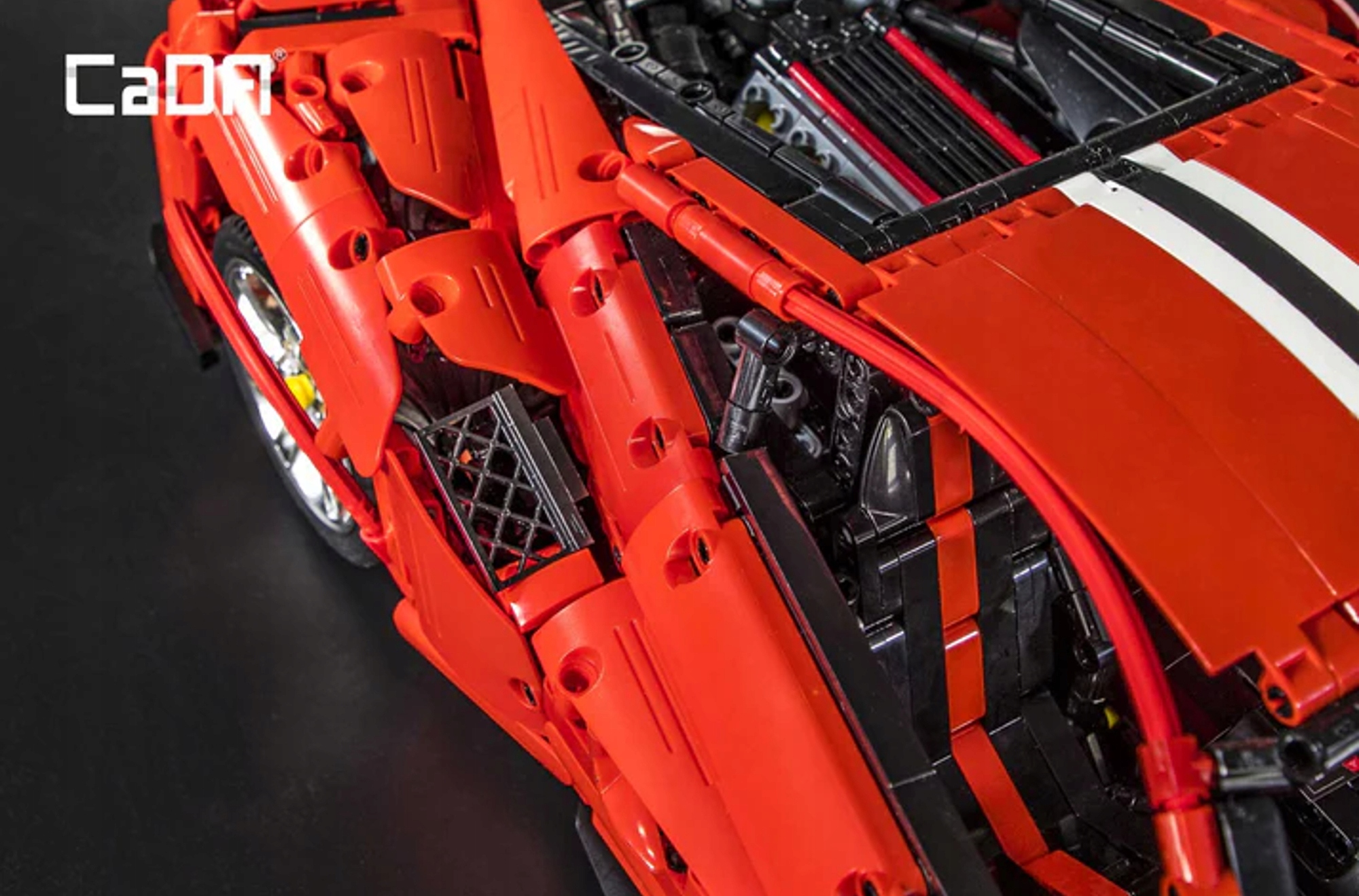 CADA BLOCKI TECHNIC AUTO SPORTS CAR ІТАЛІЙСЬКИЙ ГОНОЧНИЙ 52 CM 3236 EL Бренд Cada