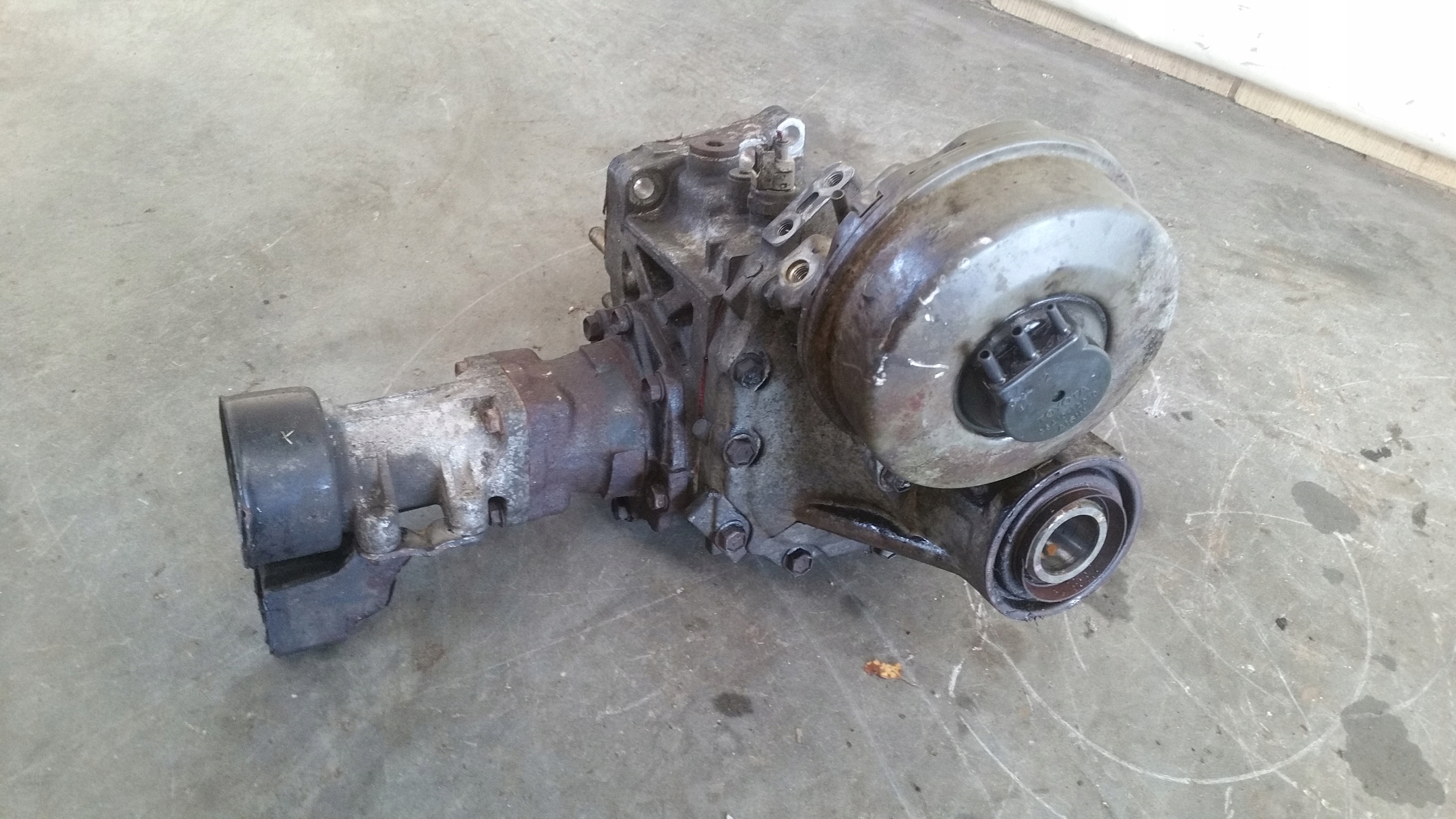 Reduktor 2,0i 3611612010 Toyota RAV4