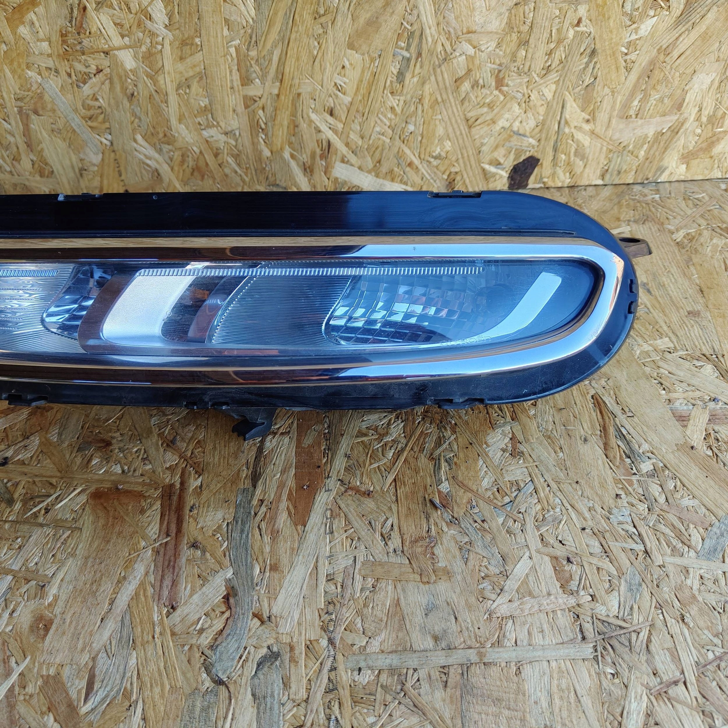 daytime running lights front side left Citroen C3