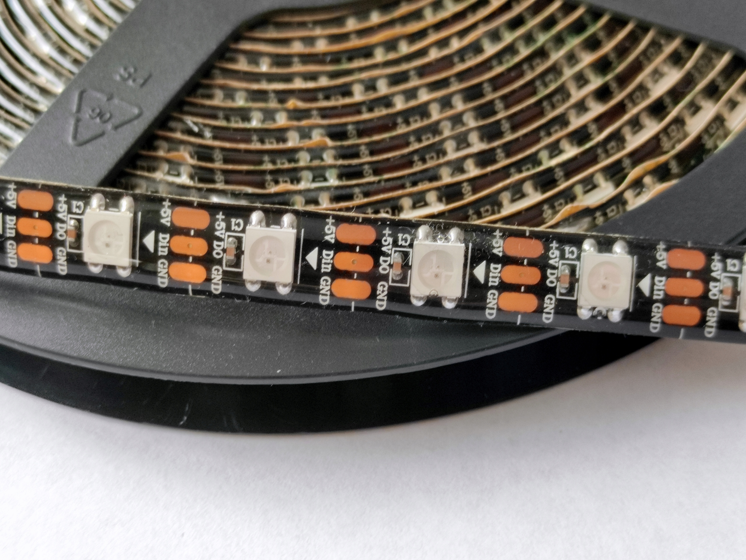 ADRESOWALNA TAŚMA LED WS2812B 60d/m IP65 cyfrowa EAN (GTIN) 5904422333546