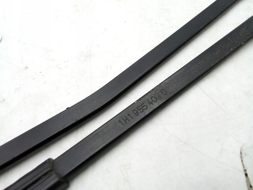 VW Golf IV 4 Cabrio Cabriolet wiper arm left and right