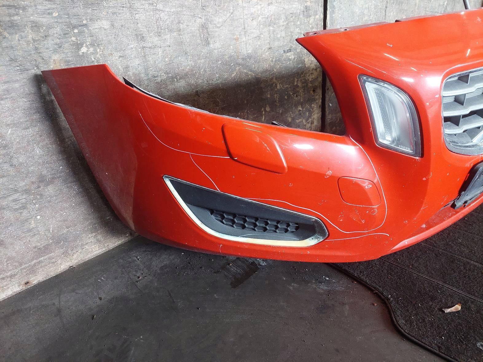 complete front bumper light fender VOLVO V60 and 612-46 ID: 238213