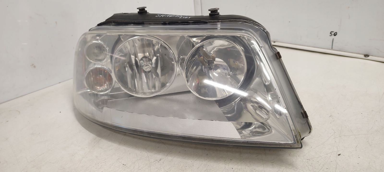 light front front right VW Sharan and LIFT
