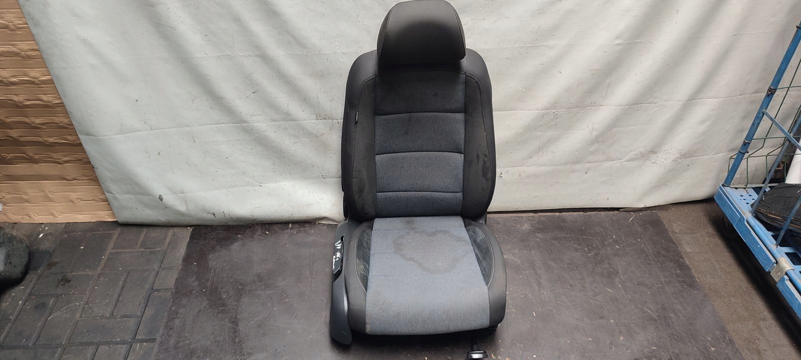 seat front left driver´s podgrzewany W Golf VI 1,2 TSI