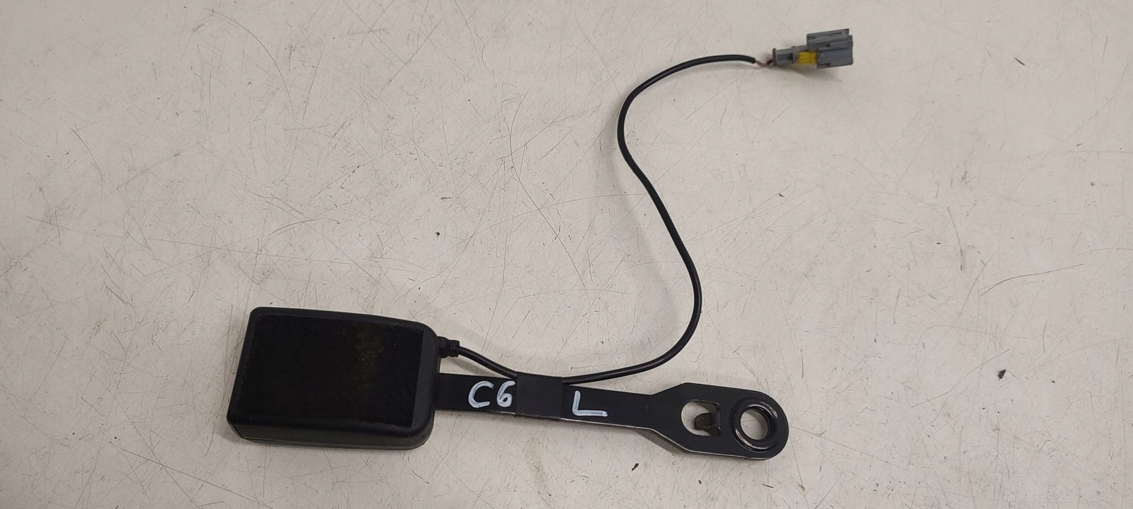 Zapinka supports left front Citroen C6 2,7 HDI