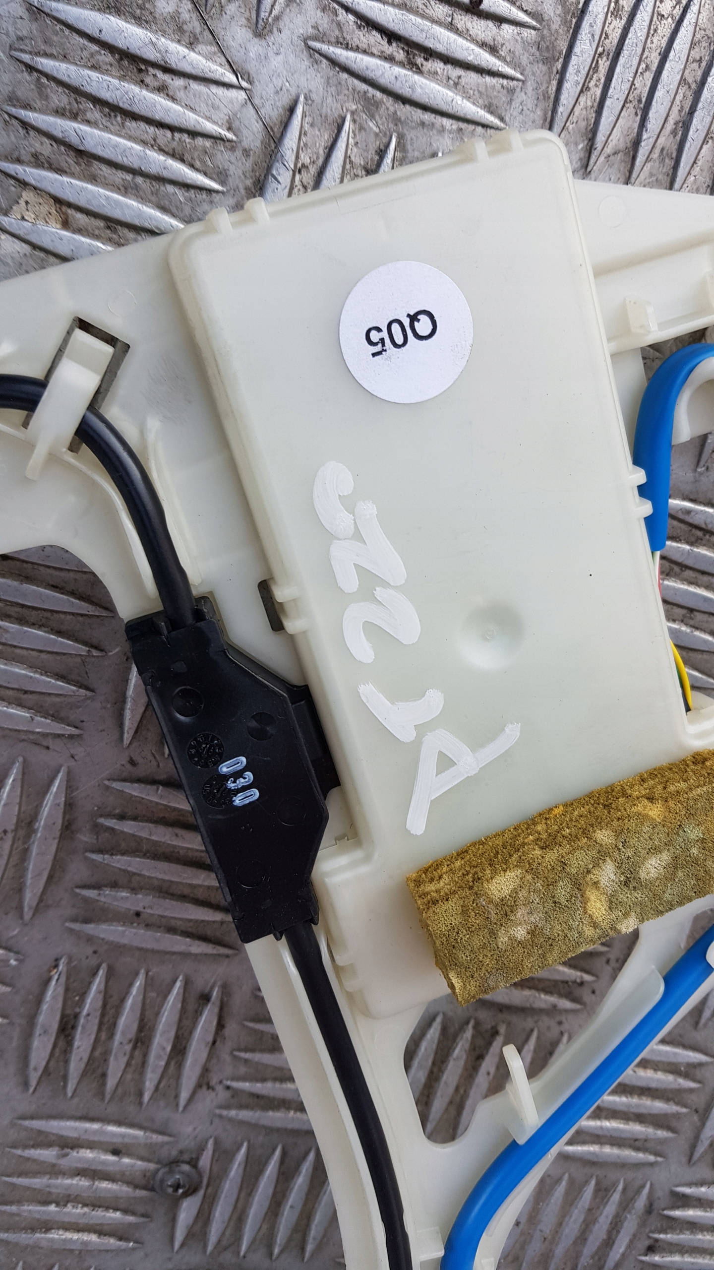 MERCEDES W220 Antenne KEYLESS Droite Arrière