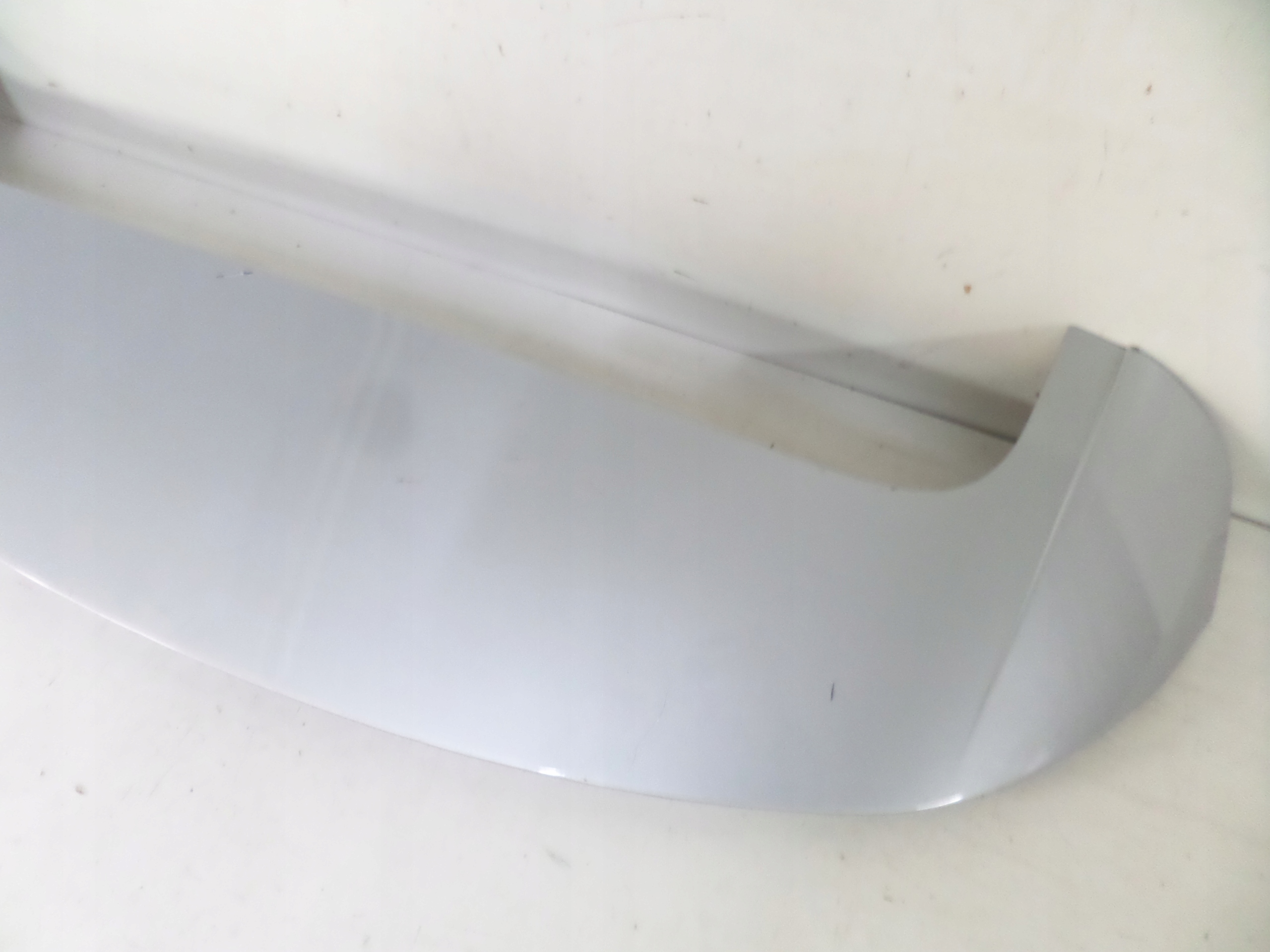 spoiler lotka stop bonnet rear part KIA XCEED X-CEED 19