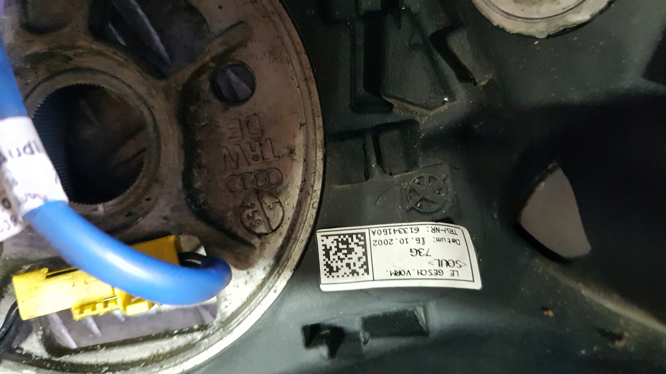 AUDI A4 B6 lenkrad SKORZANA MULTIFUNKCJA