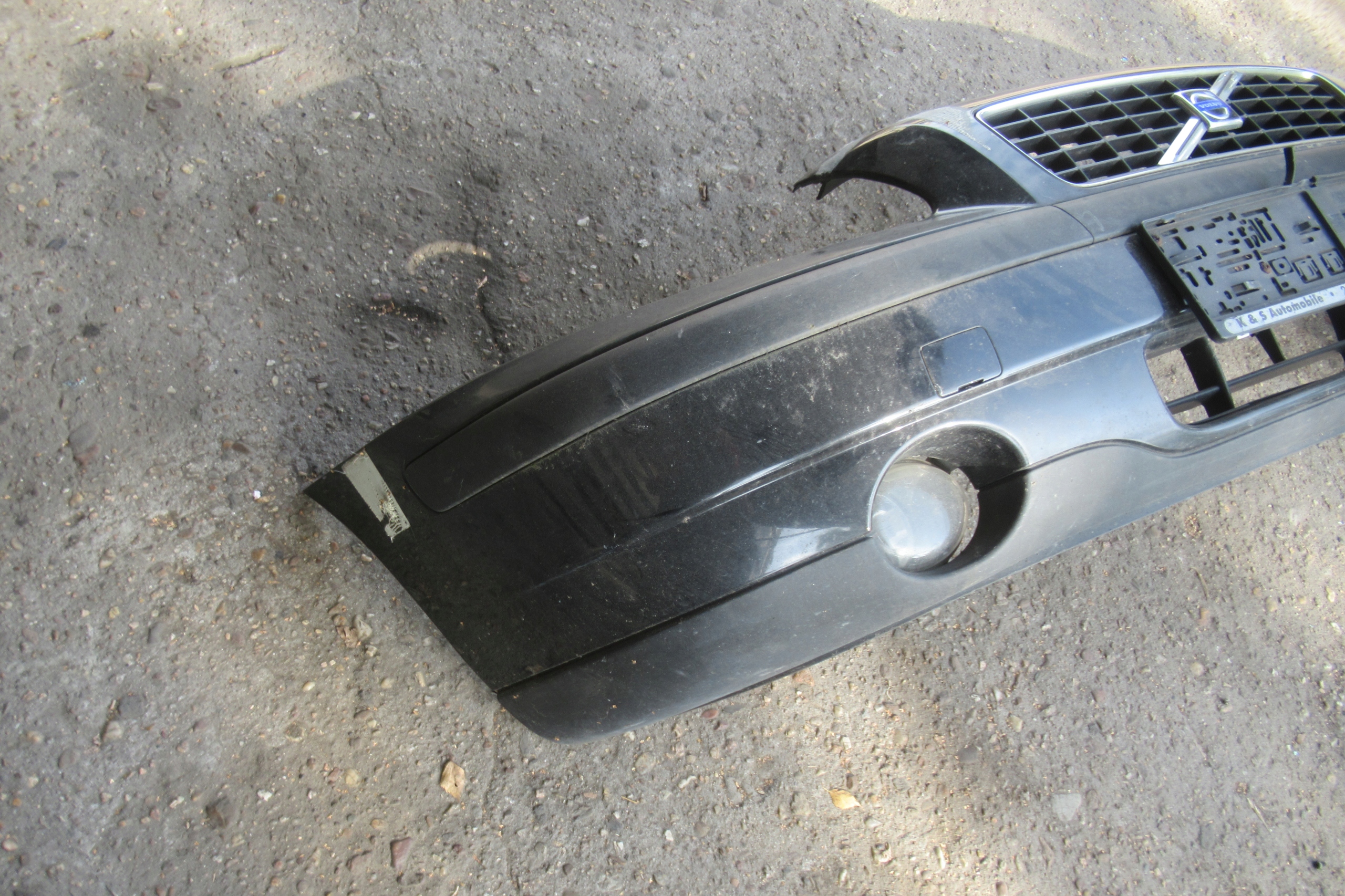 VOLVO S60 04R bumper grille front 452-46