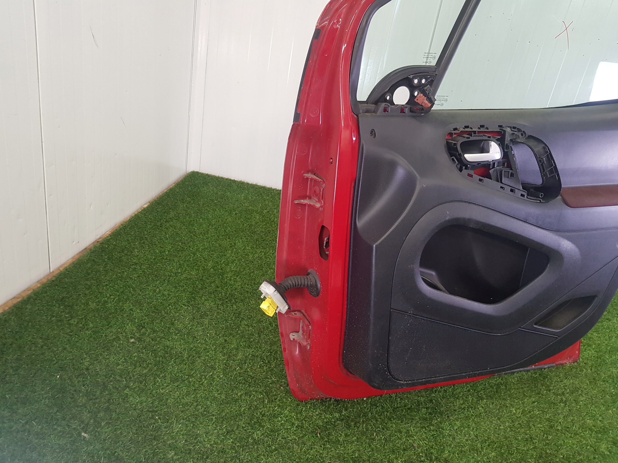 dveře pravý předek CITROEN BERLINGO 2