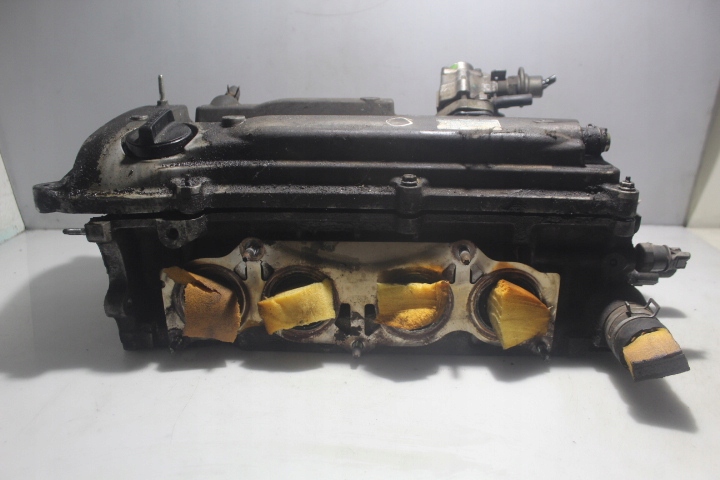 GŁOWICA SILNIKA TOYOTA AVENSIS II T25 2.0 Typ silnika Benzyna