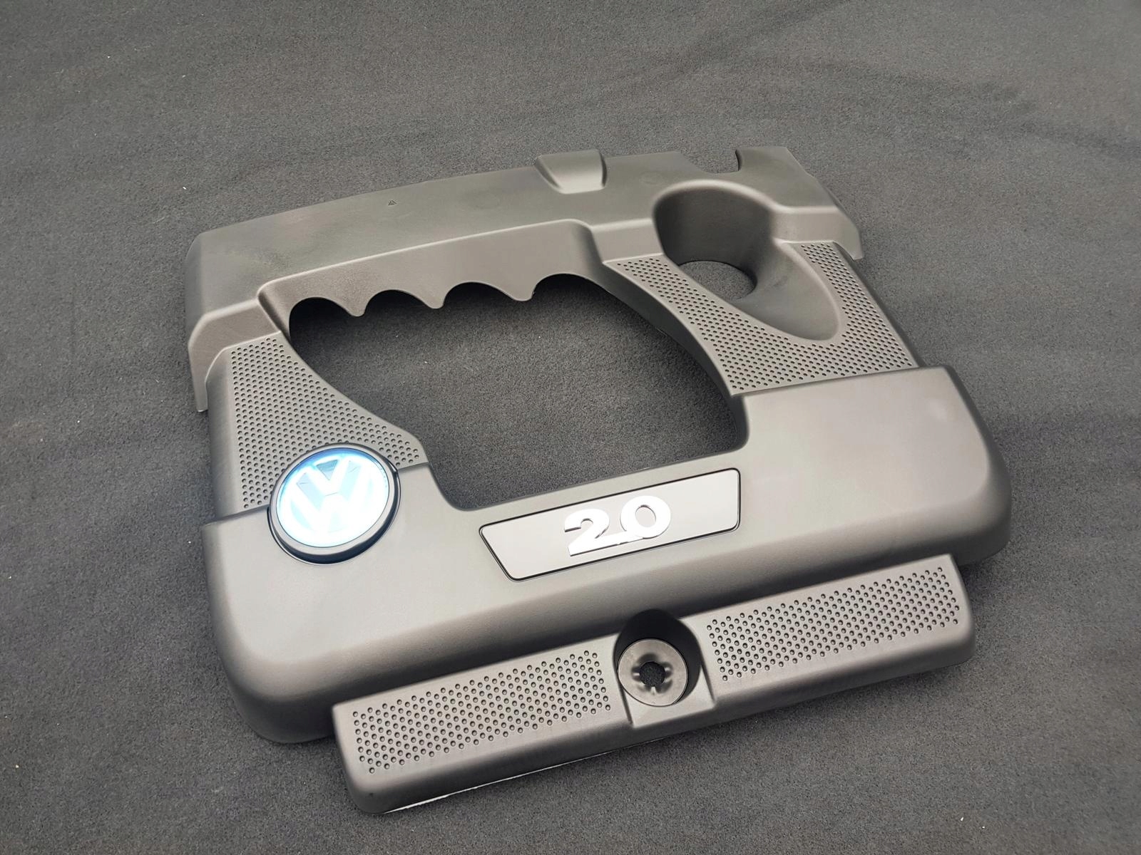 VW POLO 2.0 КРИШКА ДВИГУНА 06A103925DS