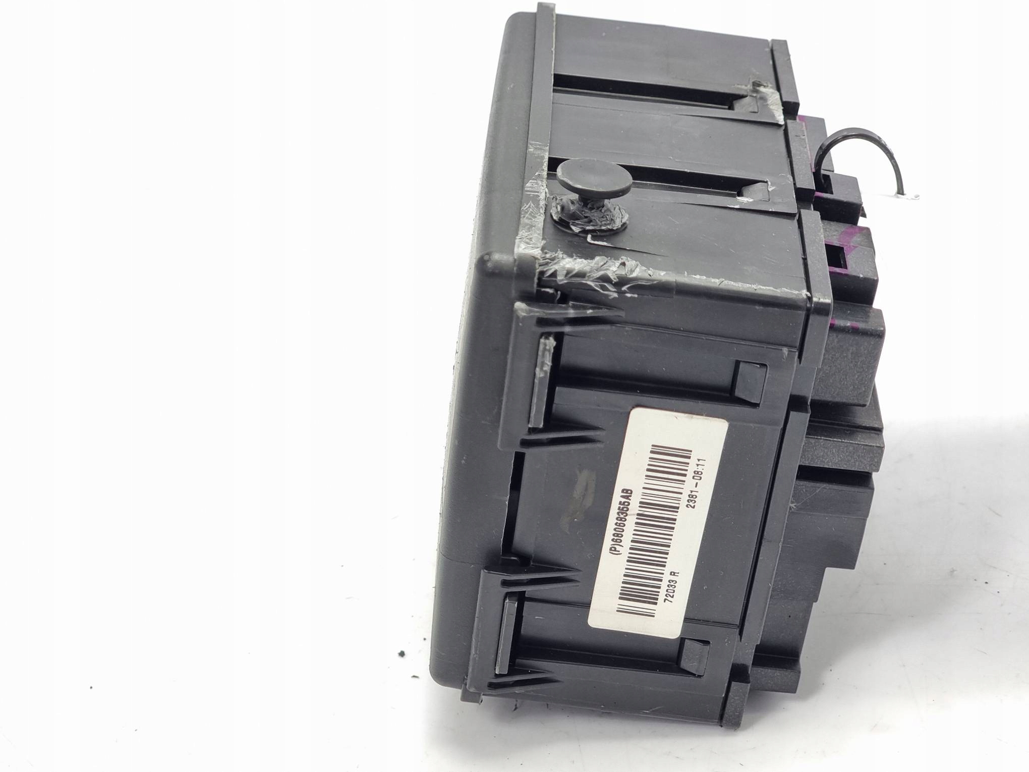 Module fusibles P68068355AB FIAT FREEMONT