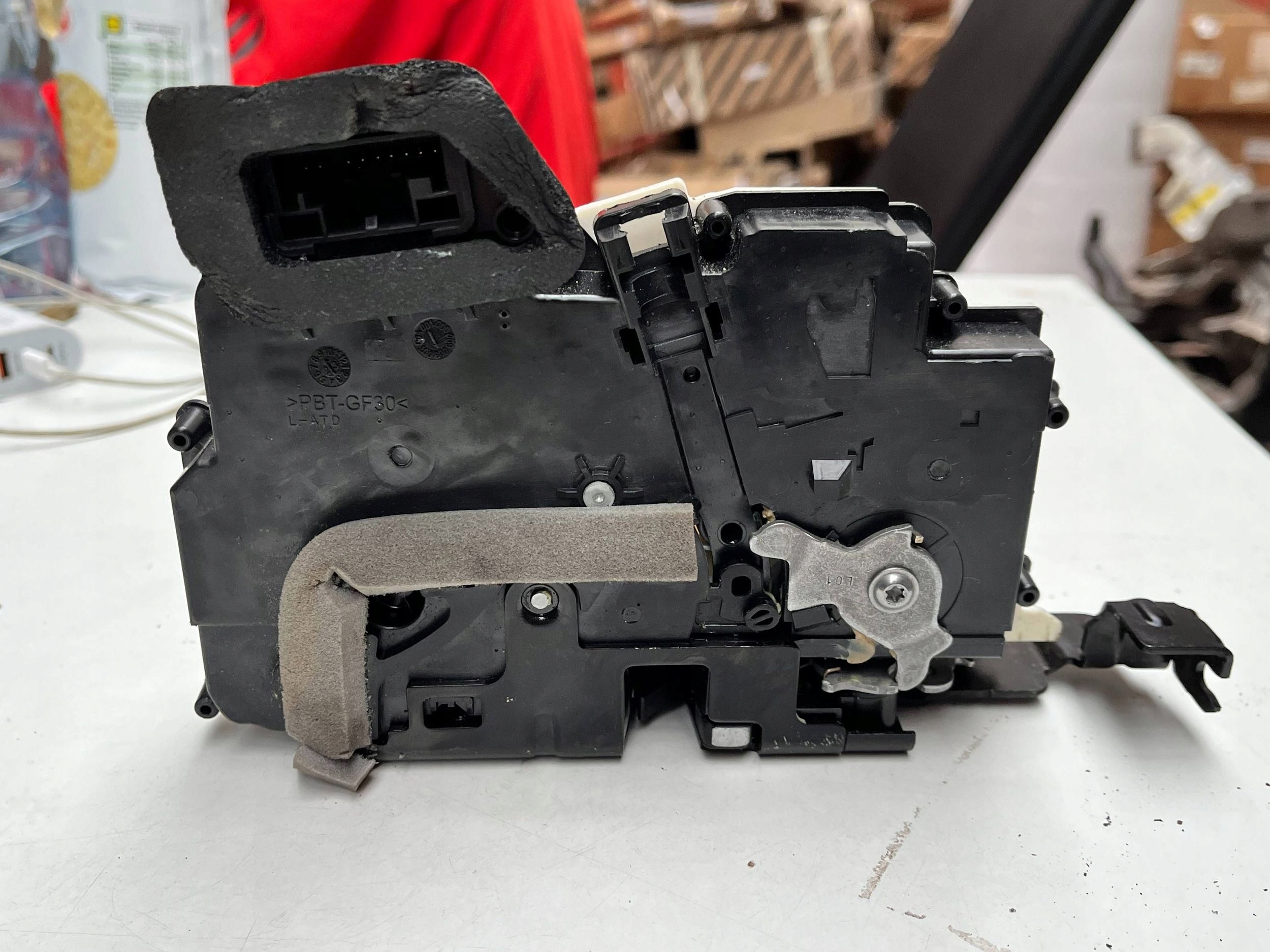 AUDI A6 A7 Q8 lock door left front 4K1837015L !J