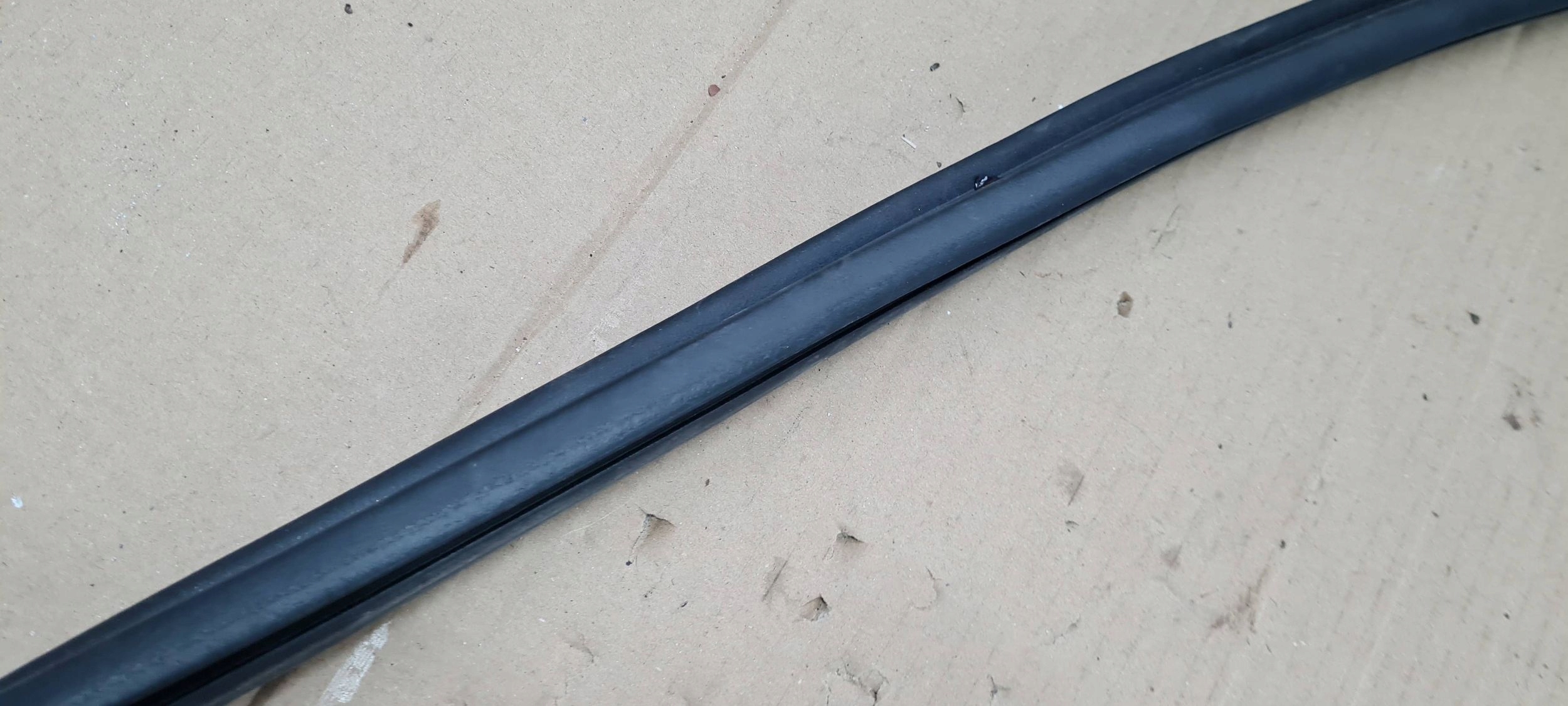 Chrysler Pacifica 2022 gasket rubber upper SZYNY right right rear part