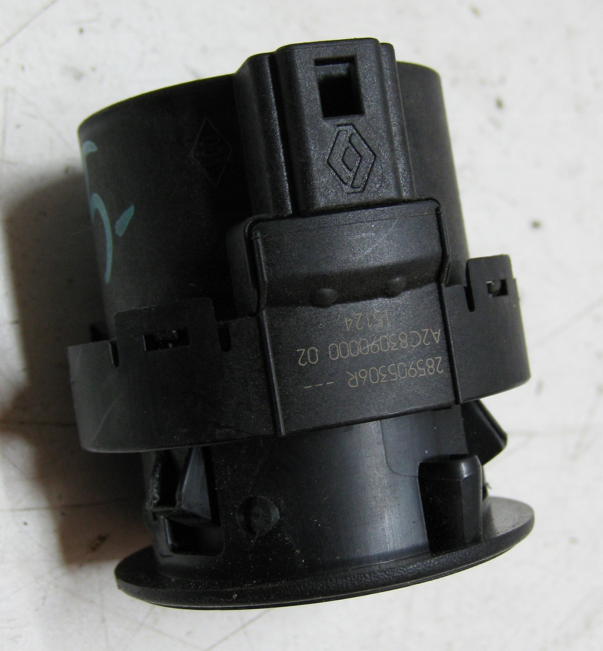 RENAULT KADJAR 1.6 DCI 15R switch START STOP 285905306R