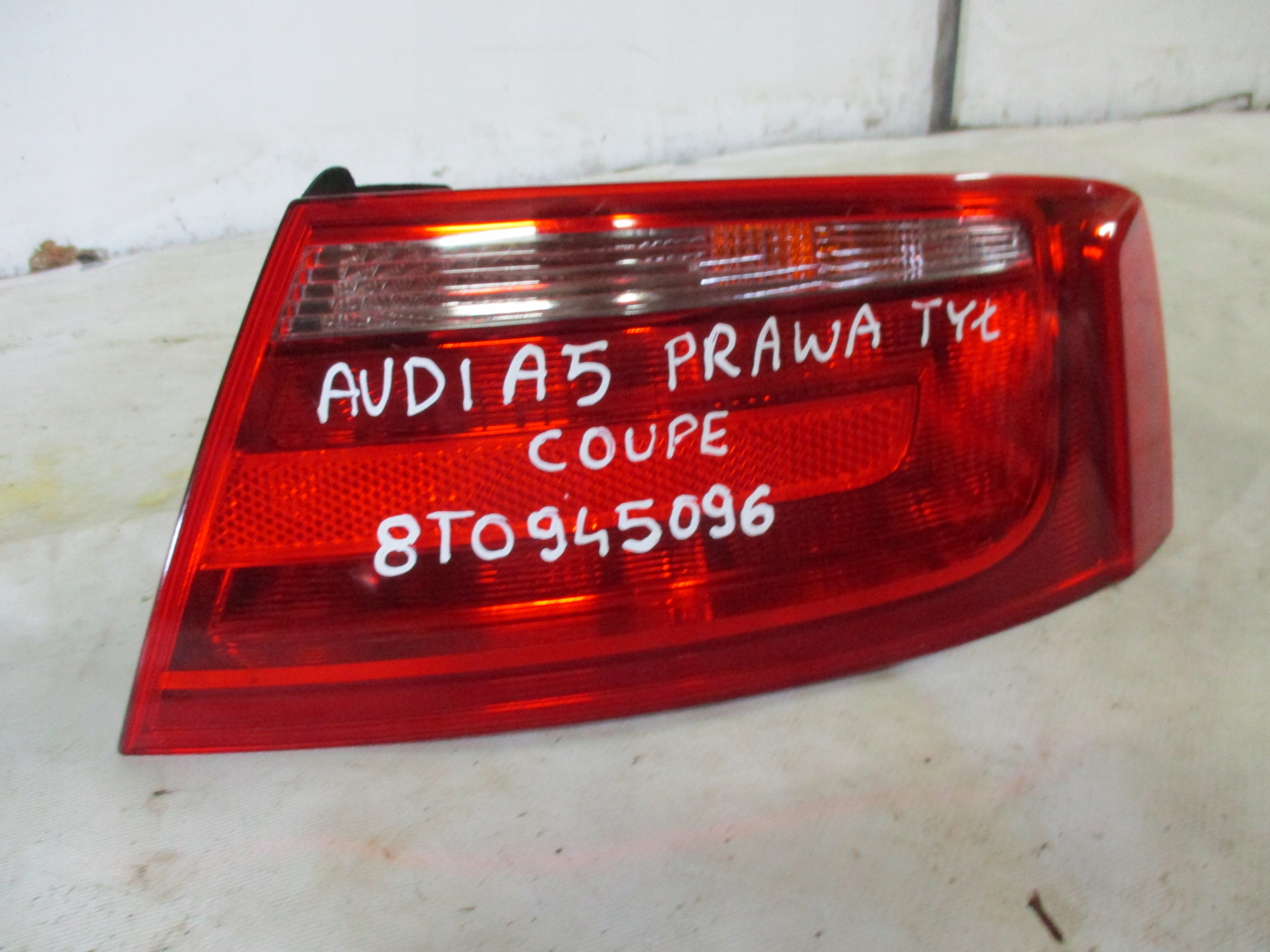 light right rear part Audi A5 Coupe 8T0945096