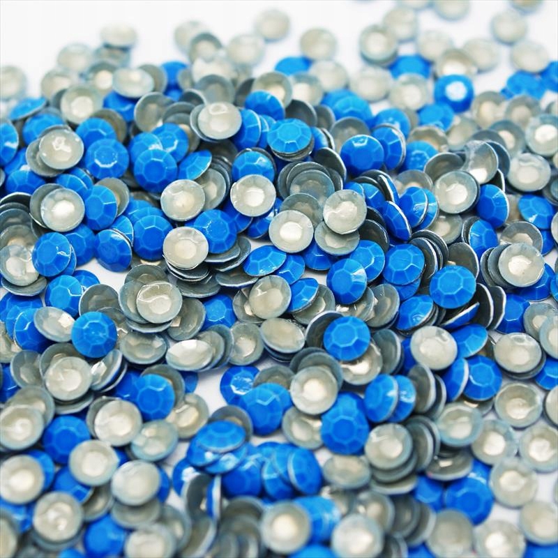 Metal Termo Dżety do ubrań Neon Niebieski 2mm 500