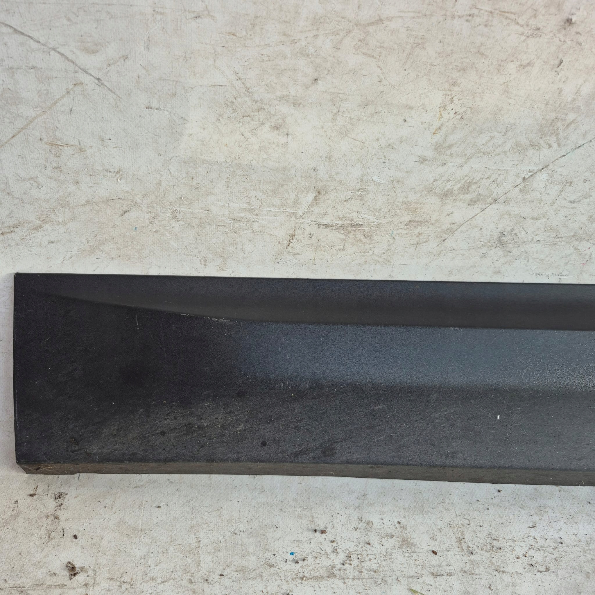 SKODA KODIAQ and 1 16-24 moulding cap door left front