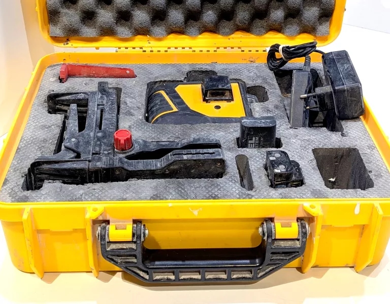 LASER KRZYŻOWY CZERWONY NIVEL SYSTEM CL3D