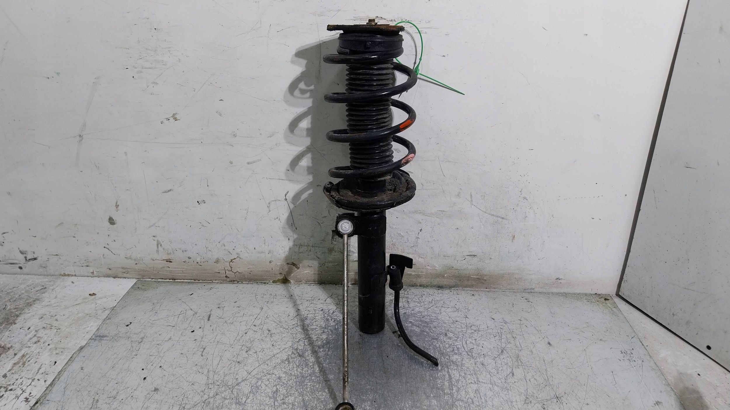 shock absorber left front 4M51-18K001-PCB FORD C-MAX MK1 FOCUS MK2