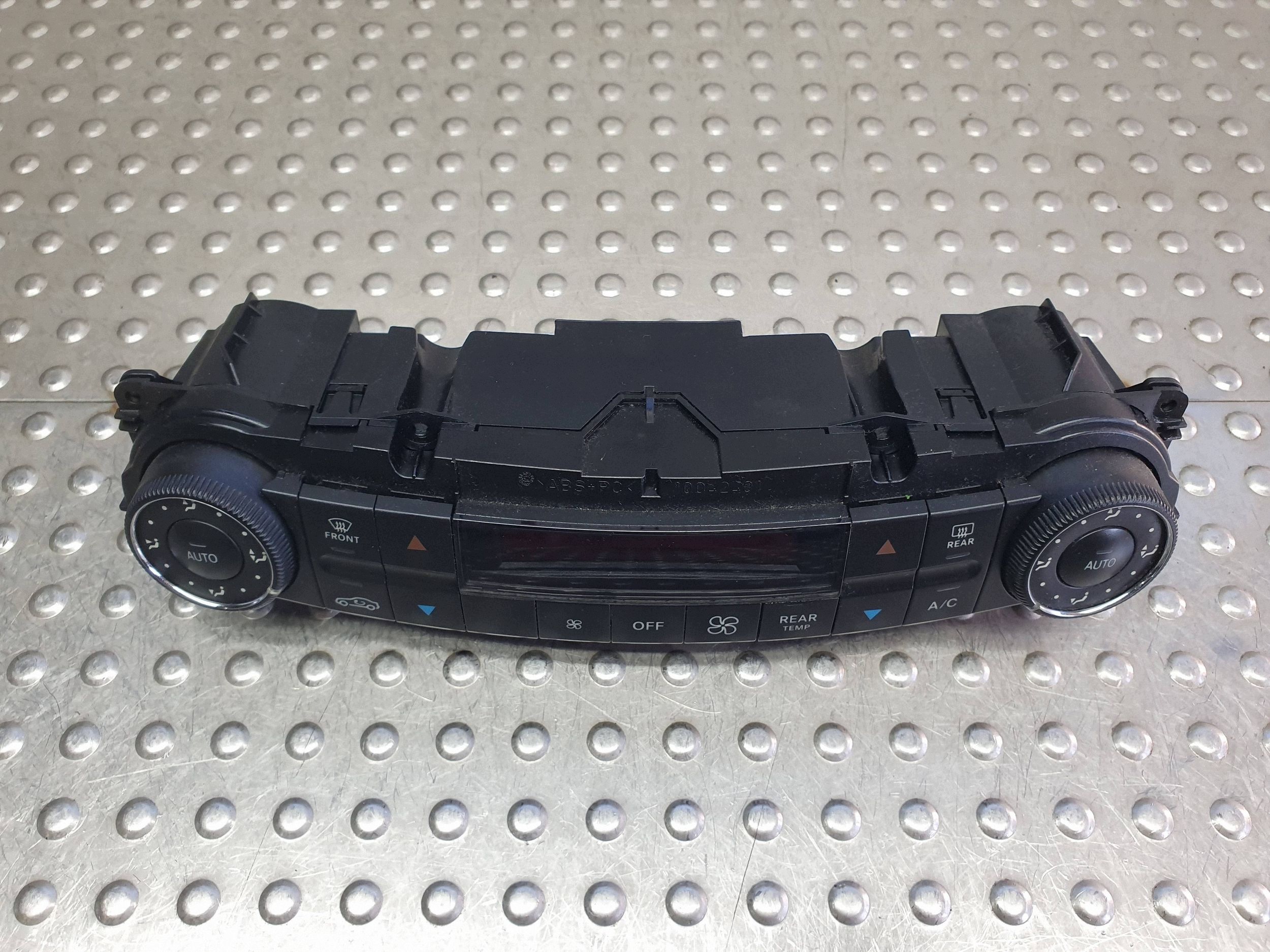 PANEL klími klimatizácii A2198300385 MERCEDES CLS W219