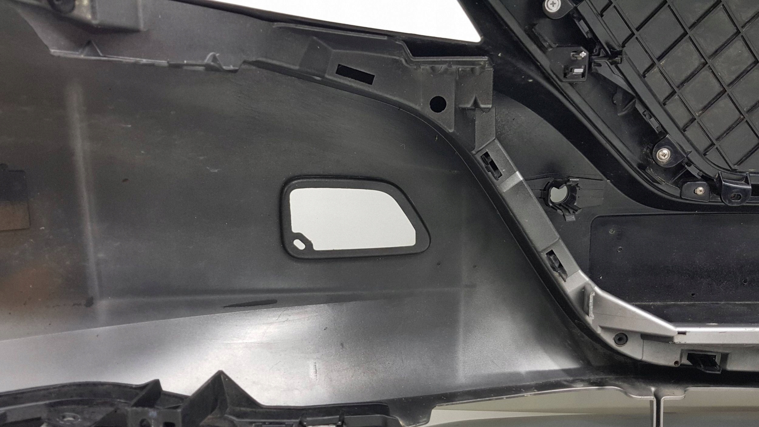 NISSAN LEAF II 2017 - bumper front 62022-5SH0H