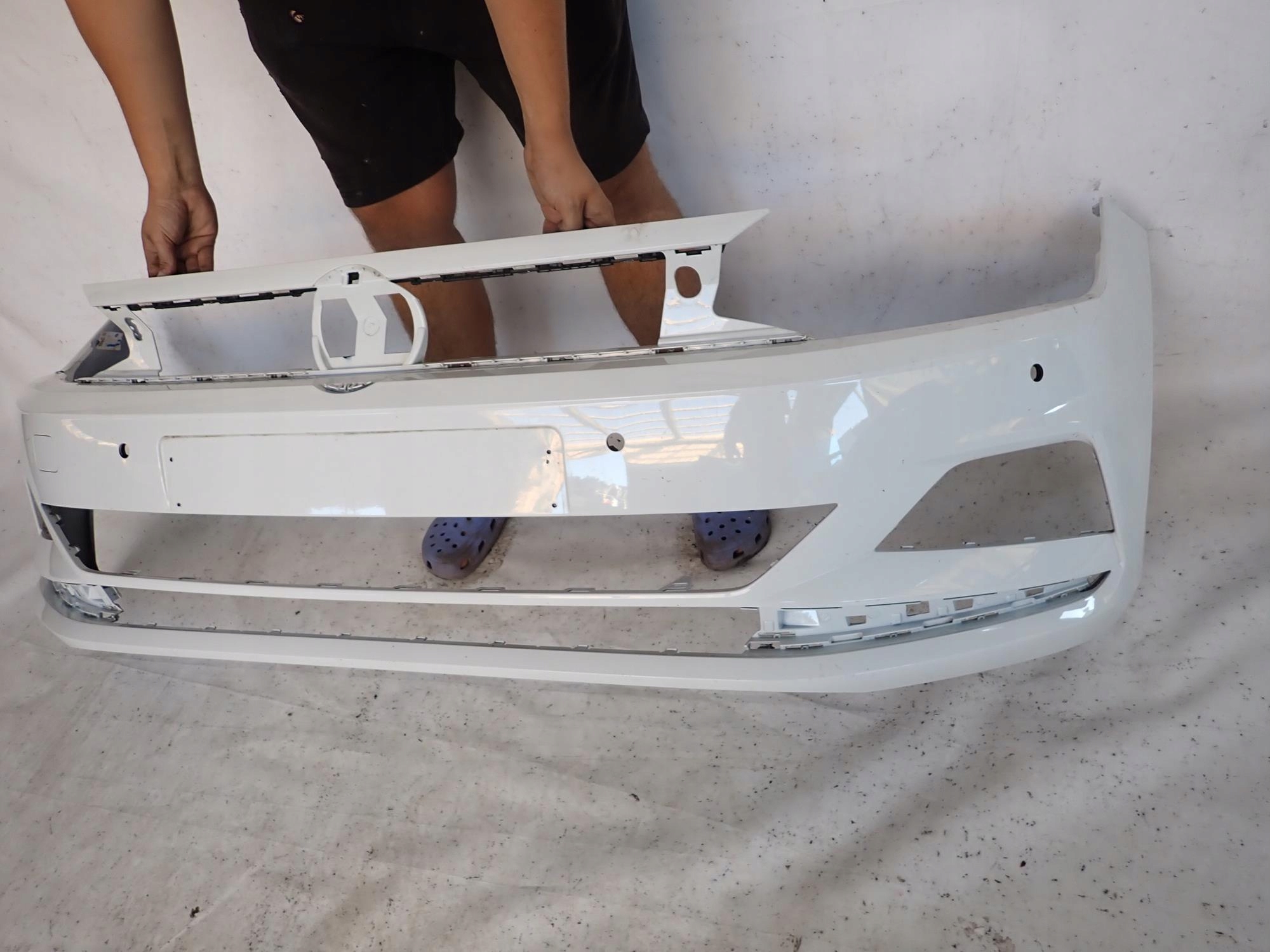 VW POLO VI 6 2G 17-21 bumper front front 4XPDC