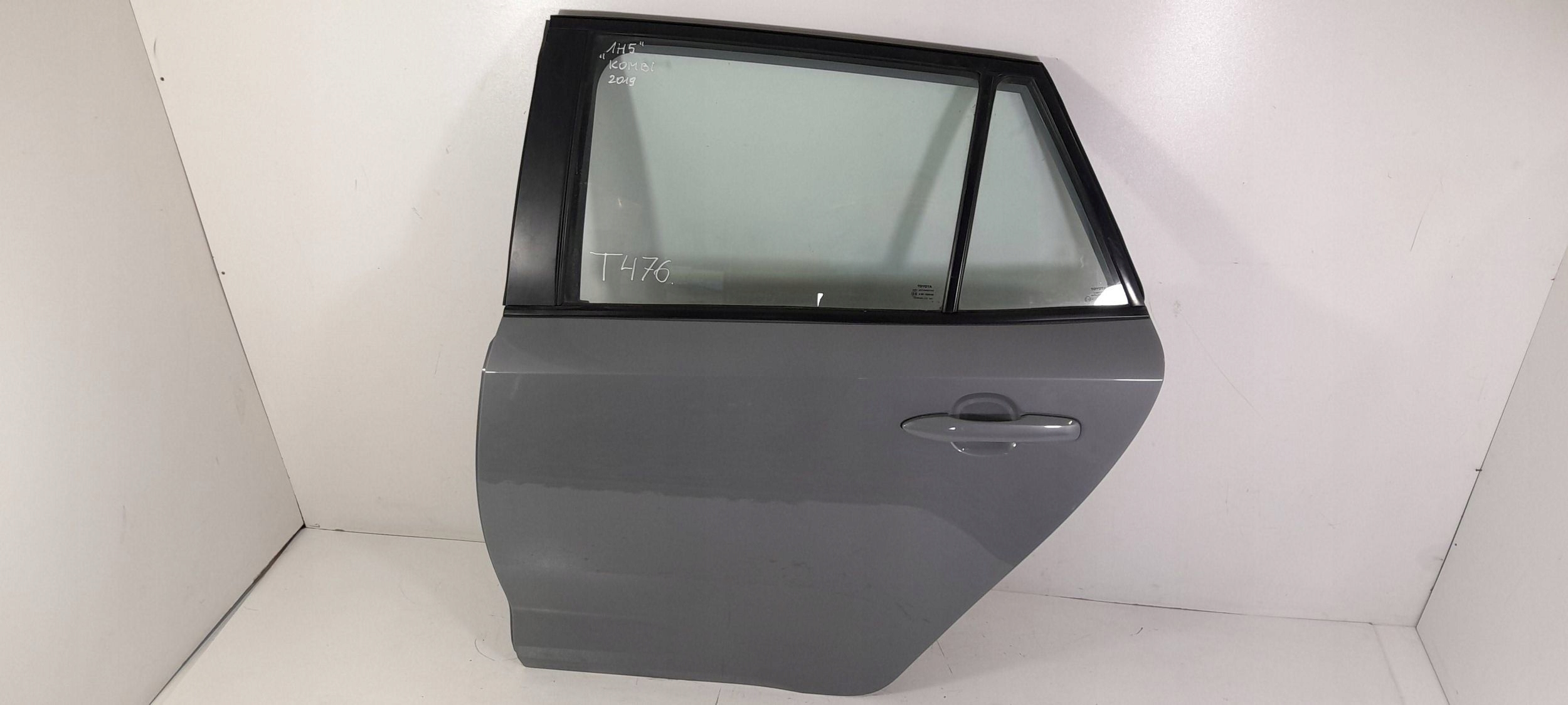 Toyota Corolla E21 Kombi door rear. left 1H5 (T476)