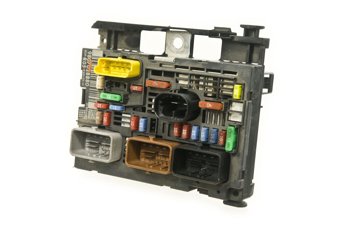 Moduł BSM R05 Peugeot Partner Citroen Berlingo II 9807028880 - CZYSTY!