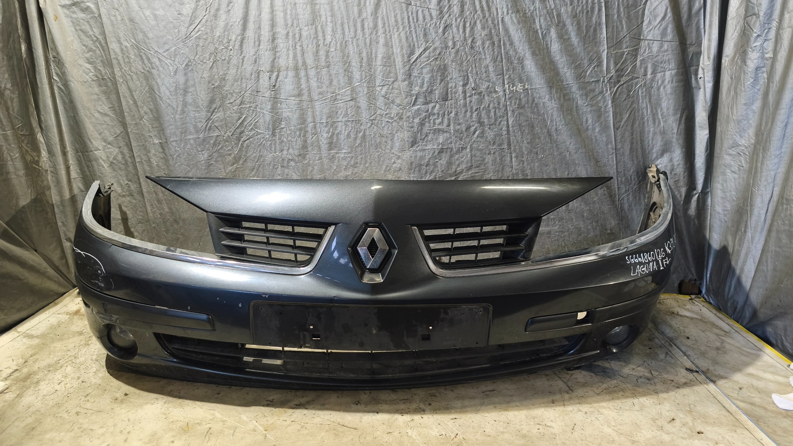 Frontstoßstange RENAULT LAGUNA II FL 2006r