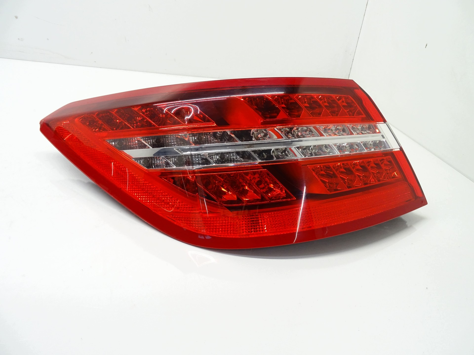 light left rear part rear left LED MERCEDES E COUPE CABRIO W207 A2078200164
