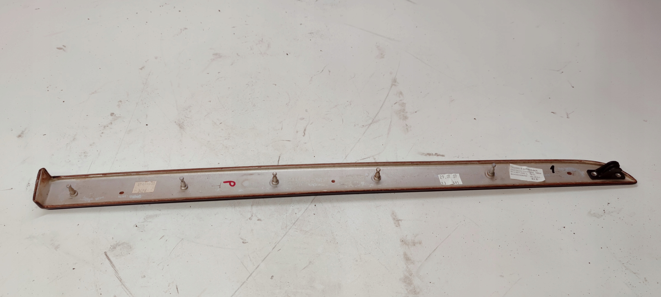 lišta DEKORY dveře P T AUDI A4 B7 8E0867420C 1WV