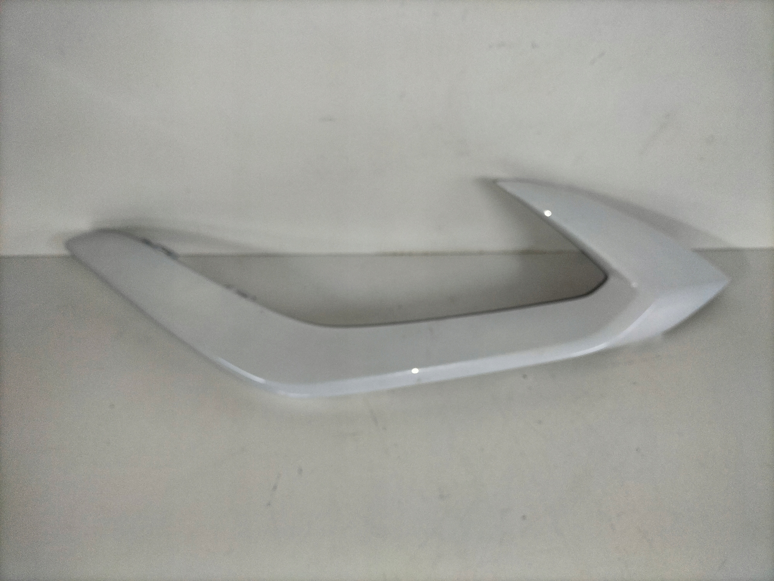 moulding of a bumper front left KIA SPORTAGE 5 V 21