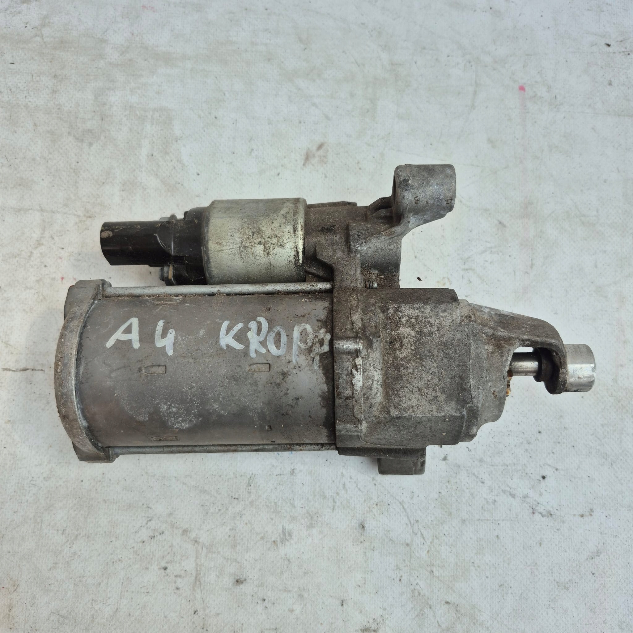 AUDI A4 B9 startér 05L911021