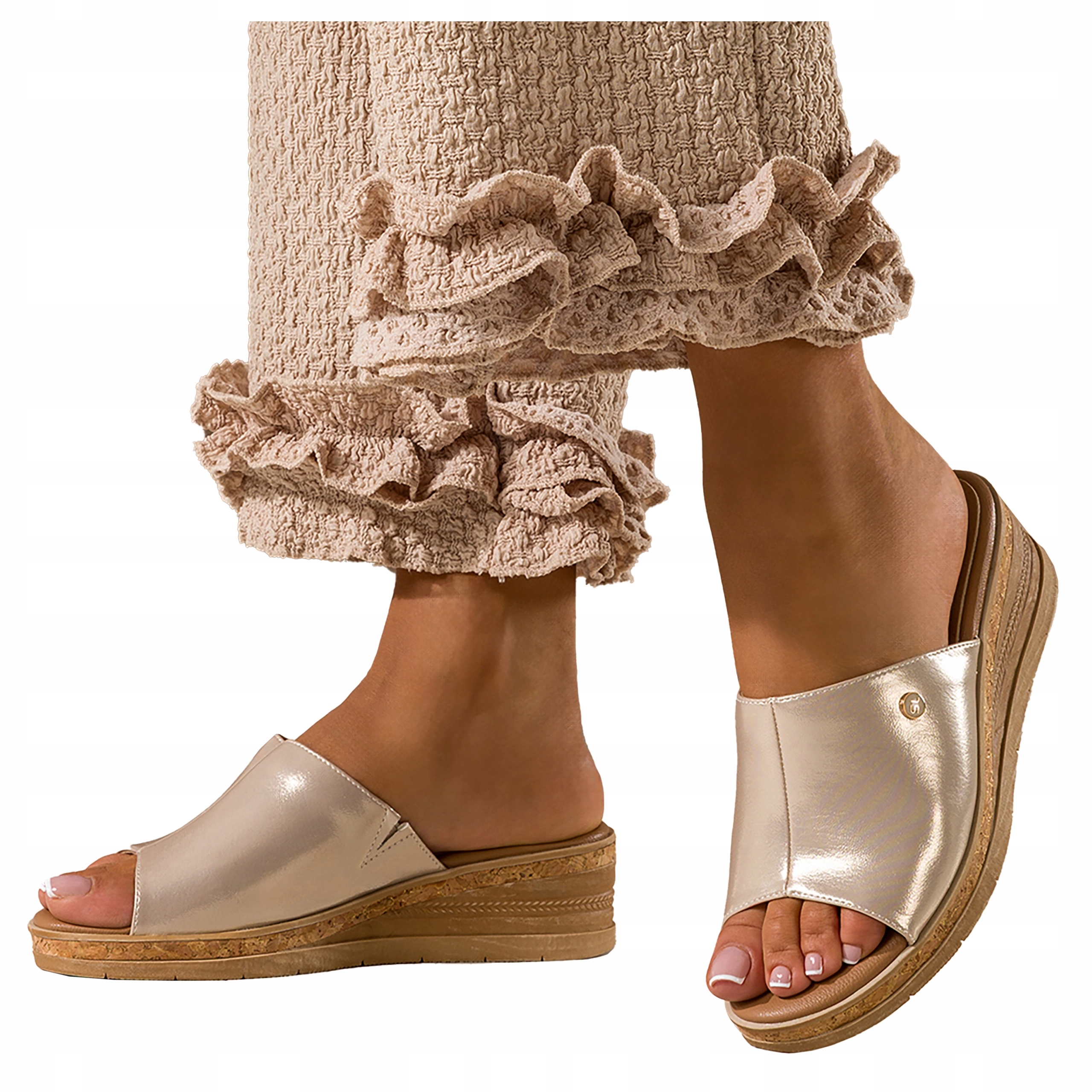 Nazouváky Dámské Zlaté Na Koturně Lehké Pohodlné Zasouvací Zabudované vel 38